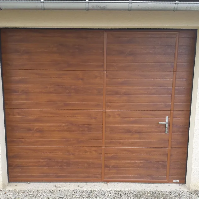 porte de garage maori france fermetures imitation bois chene dore