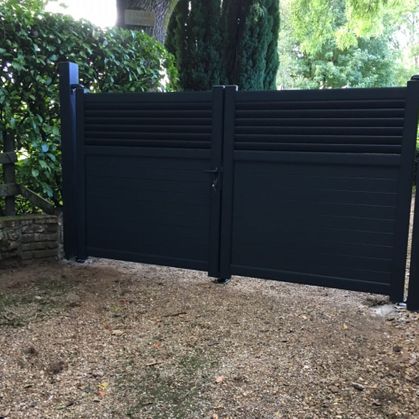 portail alu et poteaux atlantem