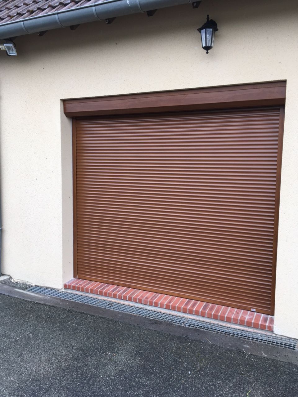 volet roulant imitation bois chene dore fenetrea